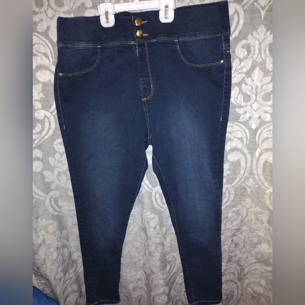 Jean for a Queen